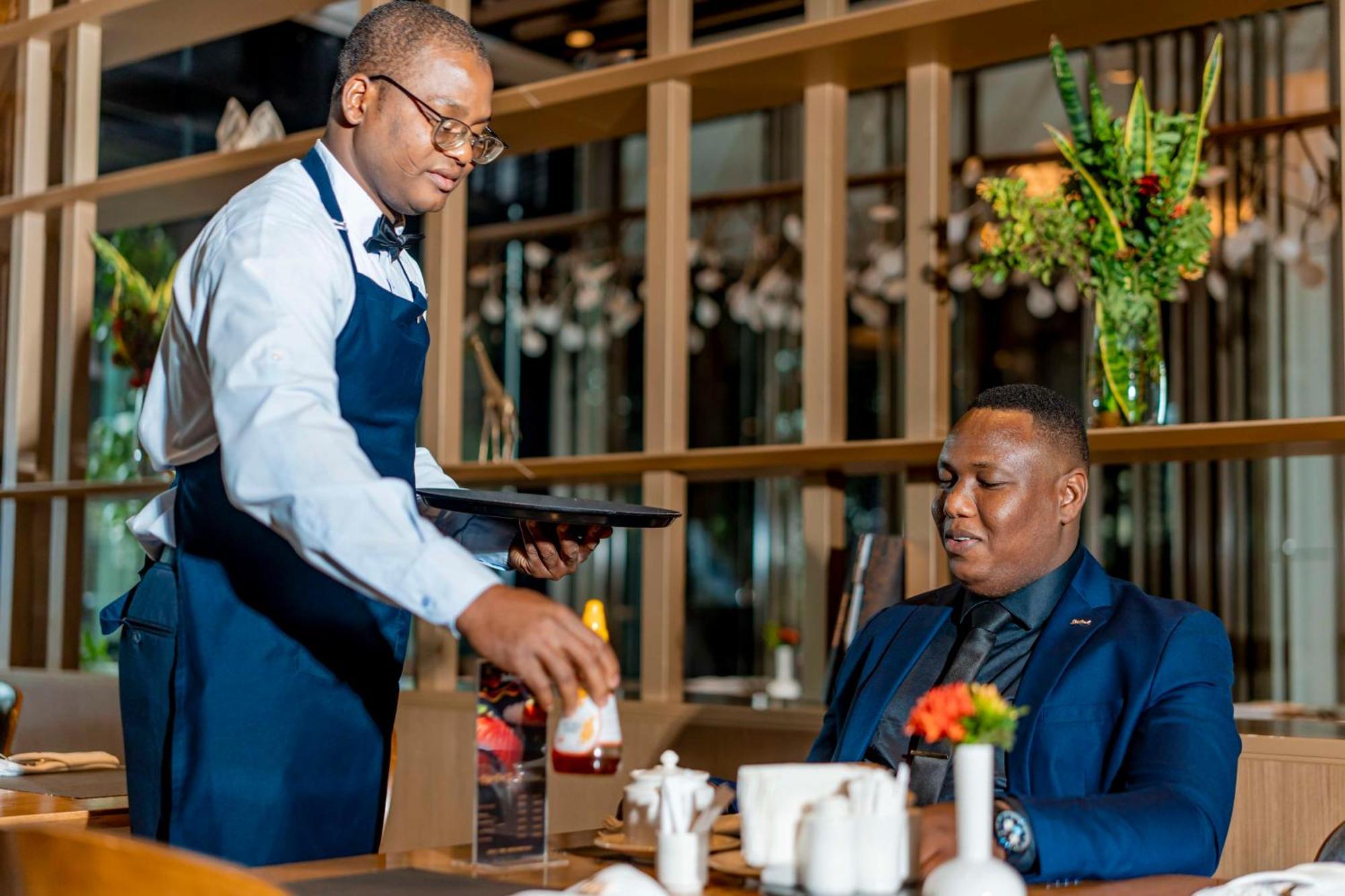 Radisson Blu Hotel & Conference Center, نيامي المظهر الخارجي الصورة
